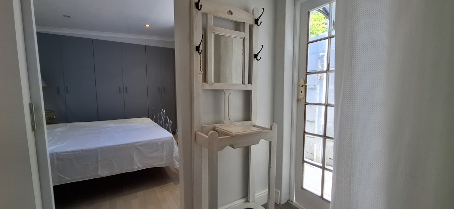 To Let 2 Bedroom Property for Rent in Tokai Western Cape